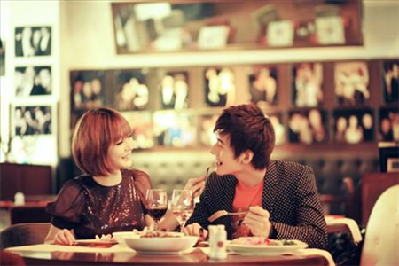 12 cung hoàng đạo nữ sau giờ làm muốn làm gì với bạn trai?